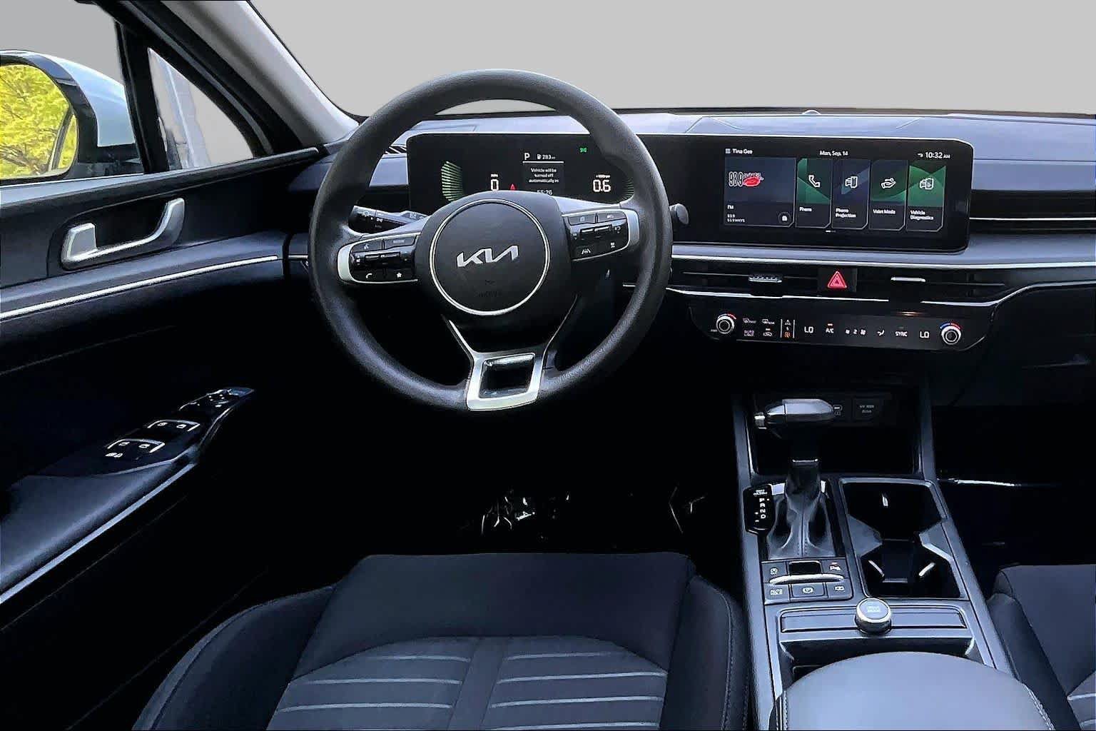 Used 2025 Kia K5 LXS FWD image 6