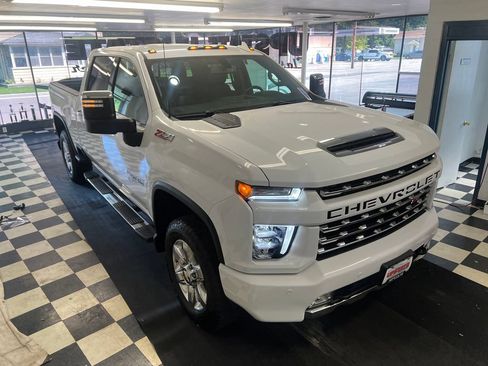Used 2021 Chevrolet Silverado 2500 LTZ w/ Z71 Chrome Sport Edition AWD/4WD image 22