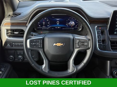 Used 2024 Chevrolet Suburban Premier RWD image 21