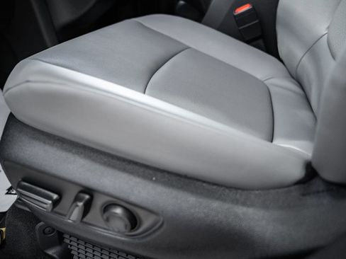 New 2026 Toyota Sienna XLE image 37