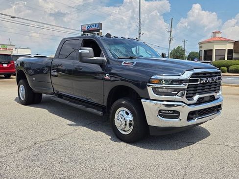 Used 2026 RAM 3500 Tradesman AWD/4WD image 1