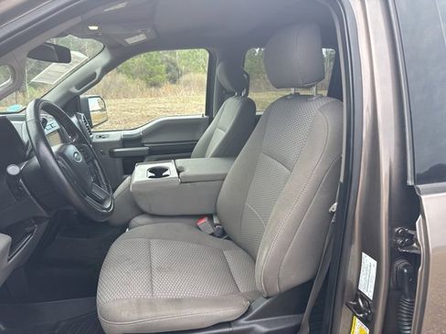 Used 2019 Ford F150 XLT w/ Equipment Group 302A Luxury image 15