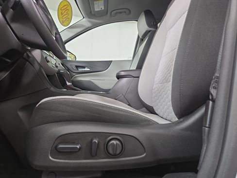 Used 2020 Chevrolet Equinox LS w/ LS Convenience Package FWD image 28