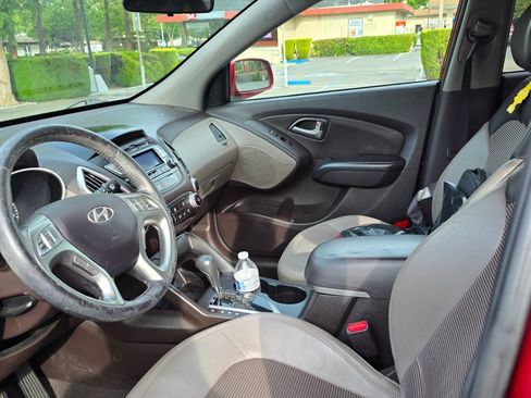 Used 2012 Hyundai Tucson GLS FWD image 6