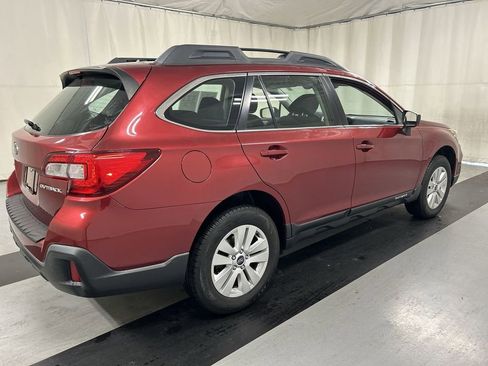 Used 2019 Subaru Outback 2.5i image 2
