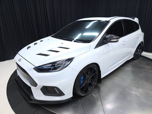 Used 2017 Ford Focus RS AWD/4WD image 47