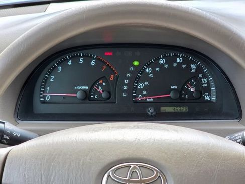 Used 2004 Toyota Camry FWD image 25