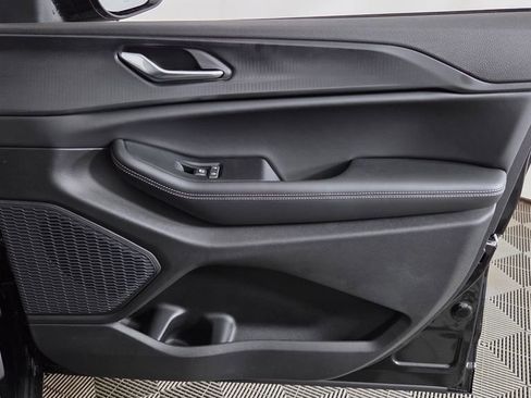 New 2025 Jeep Grand Cherokee Altitude image 31