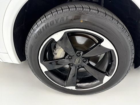 Used 2019 Audi Q5 Prestige w/ Convenience Package AWD/4WD image 30