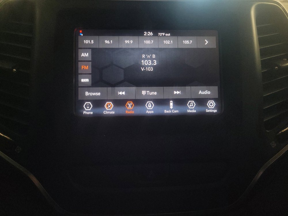 Used 2019 Jeep Cherokee Latitude Plus FWD image 25