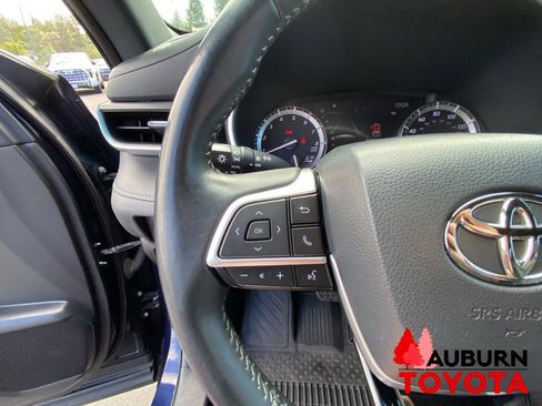 Used 2022 Toyota Highlander XSE AWD/4WD image 43