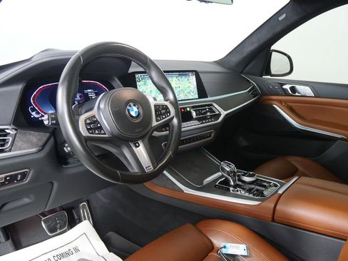 Used 2022 BMW X7 xDrive40i w/ M Sport Package image 24