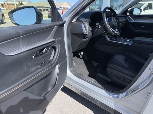 Used 2025 MAZDA CX-90 3.3 Turbo w/ Premium Sport Pkg image 29