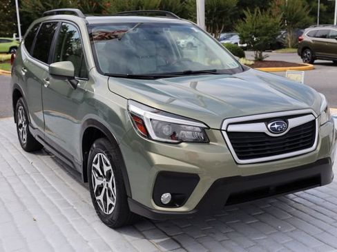 Used 2021 Subaru Forester Premium AWD/4WD image 7