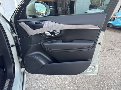 Used 2021 Volvo XC90 T6 Inscription w/ Protection Package Premier image 9
