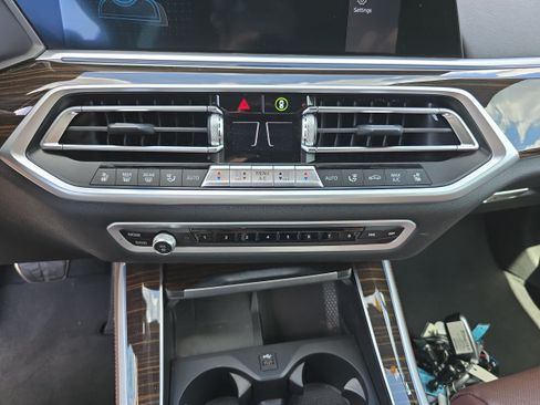 Used 2023 BMW X5 xDrive45e w/ Executive Package AWD/4WD image 28
