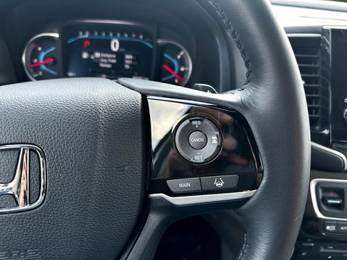 Used 2019 Honda Pilot Touring image 13