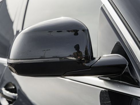 Used 2020 BMW X5 xDrive40i w/ Premium Package image 16