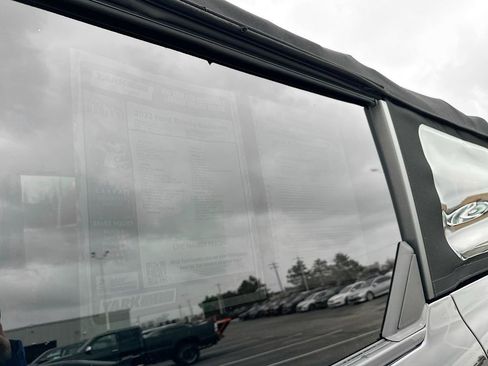 Used 2022 Ford Bronco Badlands image 40