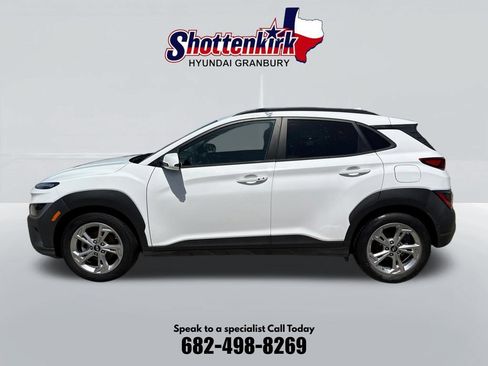 Used 2022 Hyundai Kona SEL w/ Cargo Package FWD image 5