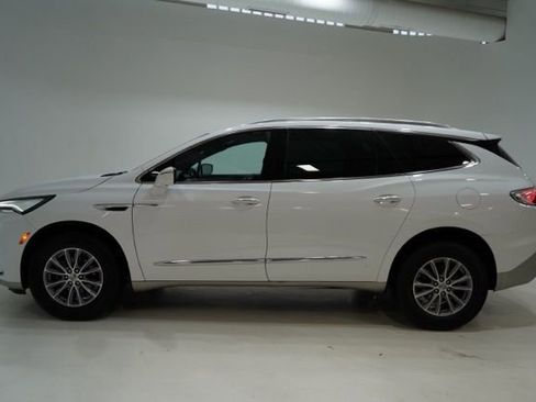 Used 2024 Buick Enclave Premium image 4