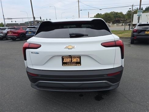 New 2025 Chevrolet Blazer EV LT image 5