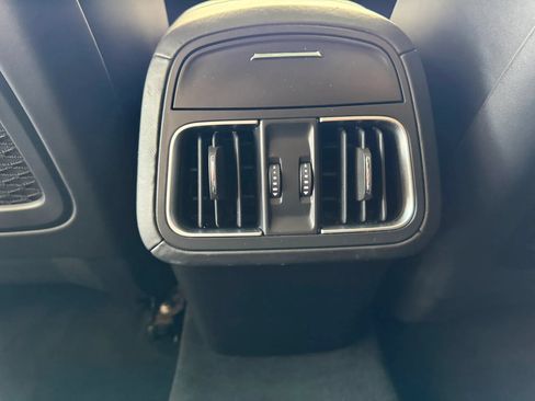 Used 2020 Maserati Levante S GranSport AWD/4WD image 33