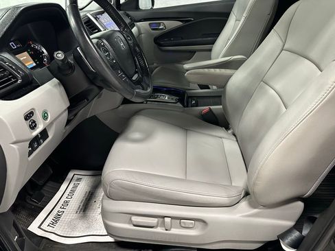 Used 2018 Honda Pilot Touring image 13