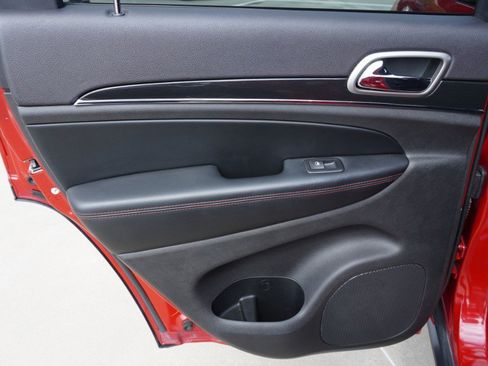 Used 2017 Jeep Grand Cherokee Trailhawk w/ Trailhawk Luxury Group image 33