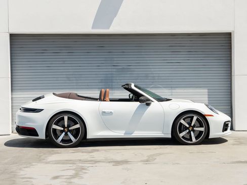 Certified 2024 Porsche 911 Carrera S RWD image 8