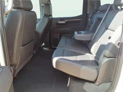 Used 2025 GMC Sierra 1500 SLT AWD/4WD image 21