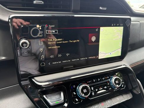 New 2026 GMC Sierra 1500 AT4 w/ AT4 Premium Package AWD/4WD image 17