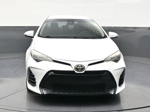 Used 2017 Toyota Corolla FWD image 2