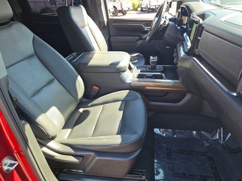 Used 2024 Chevrolet Silverado 1500 LT Trail Boss w/ Convenience Package II image 27