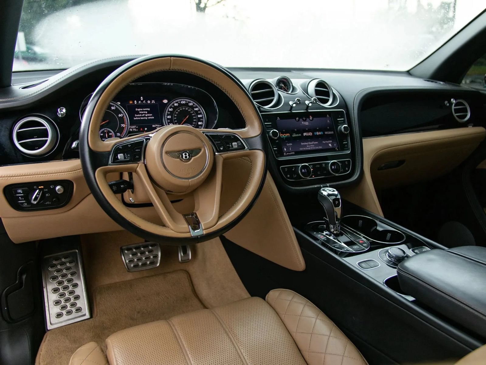 Used 2017 Bentley Bentayga AWD/4WD image 18