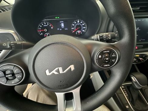 Certified 2022 Kia Soul LX w/ Technology Package image 12