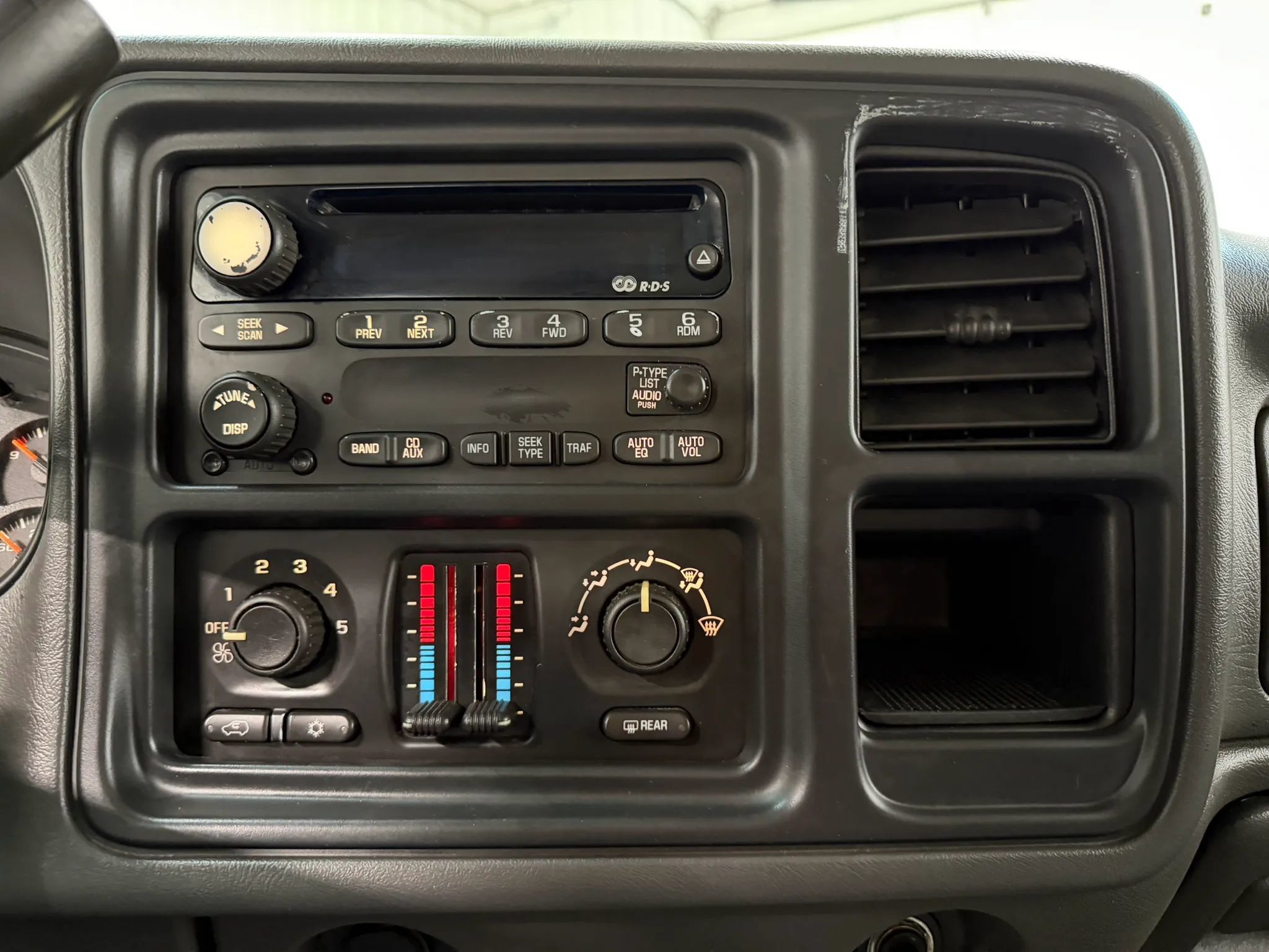 Used 2003 Chevrolet Avalanche 4x4 w/ Suspension Package, Off-Road image 21