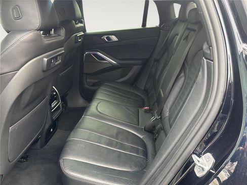 Used 2021 BMW X6 xDrive40i w/ M Sport Package image 24