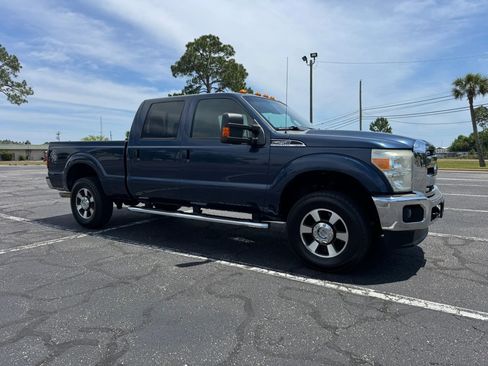 Used 2015 Ford F250 Lariat AWD/4WD image 4