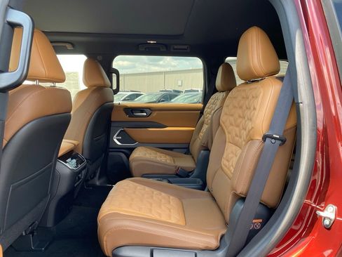 New 2025 Nissan Armada Platinum Reserve image 16