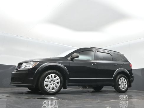 Used 2017 Dodge Journey SE FWD image 13
