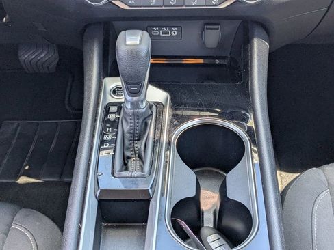 Used 2024 Nissan Altima 2.5 SV image 18