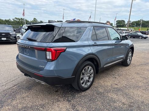 Certified 2025 Ford Explorer Active w/ Active Comfort Package AWD/4WD image 7