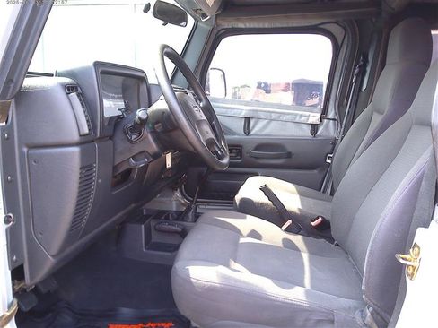 Used 2006 Jeep Wrangler SE AWD/4WD image 5