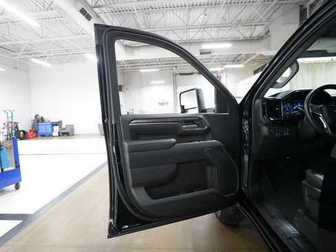 Certified 2024 Chevrolet Silverado 2500 LTZ image 26