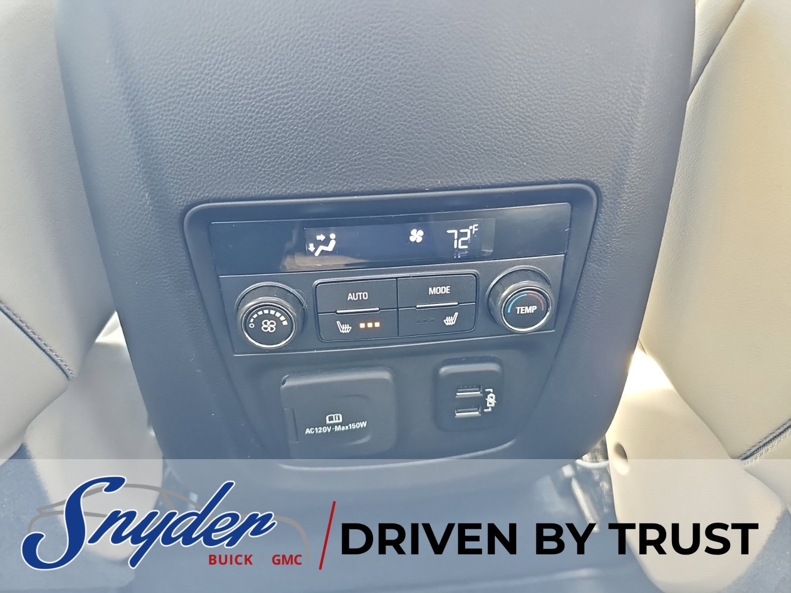 Used 2018 Buick Enclave Premium FWD image 31
