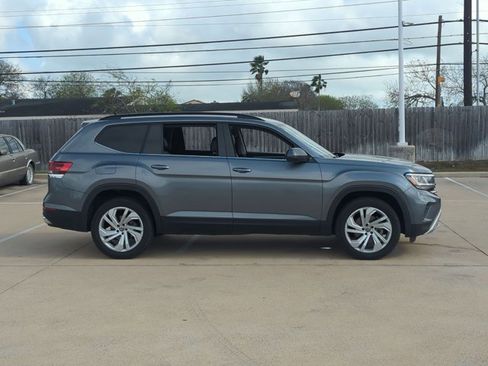 Used 2021 Volkswagen Atlas SE image 4