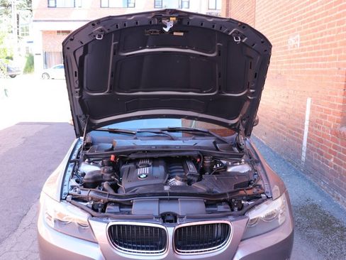 Used 2011 BMW 328i Sedan RWD image 9