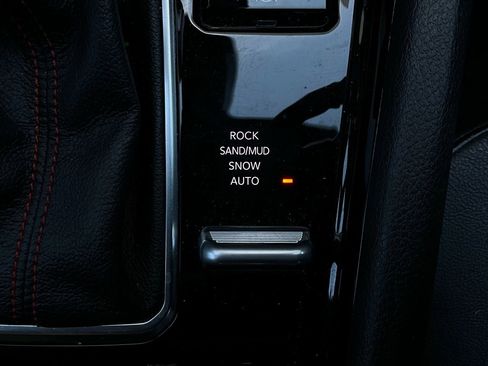 Used 2025 Jeep Compass Trailhawk image 23