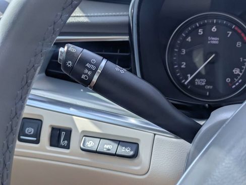 Used 2022 Cadillac XT5 Premium Luxury w/ Technology Package FWD image 29